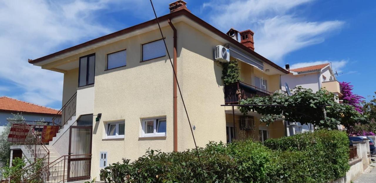 Apartman Lena Pula Eksteriør billede